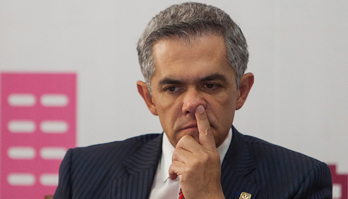 ‘MAME’ dejaría gobierno de la CDMX para ir ‘por la grande’ ‘MAME’ dejaría gobierno de la CDMX para ir ‘por la grande’
