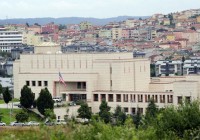 Atacan consulado de Estados Unidos en Turquía